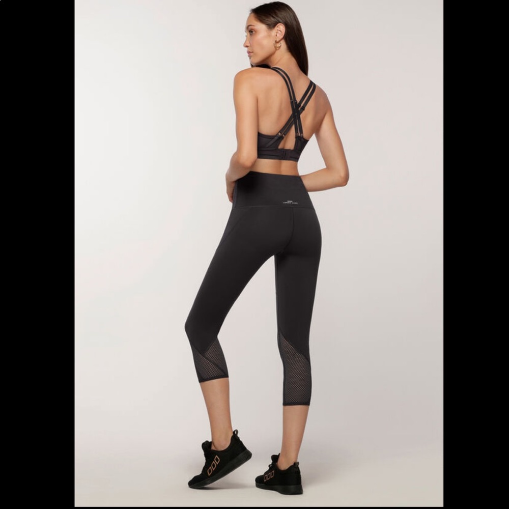 Lorna Jane High Rise Capris Leggings